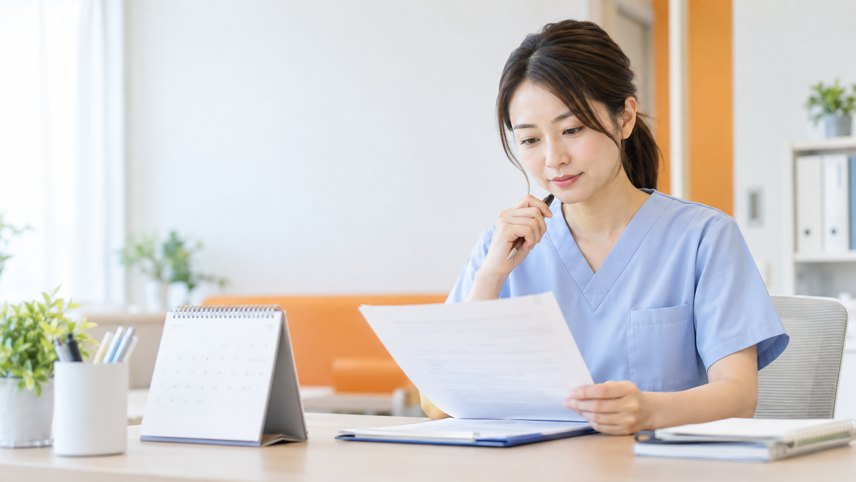 看護師の内定後に労働条件と入職日を確認する様子